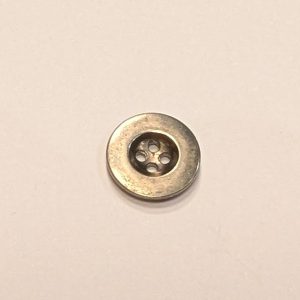 Knopf aus Metall mit 4 Löchern – 15mm, silber, 10 Stück